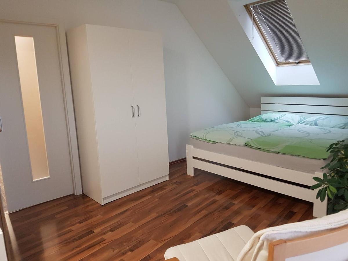 Apartman V Aleji Austerlitz Exterior foto