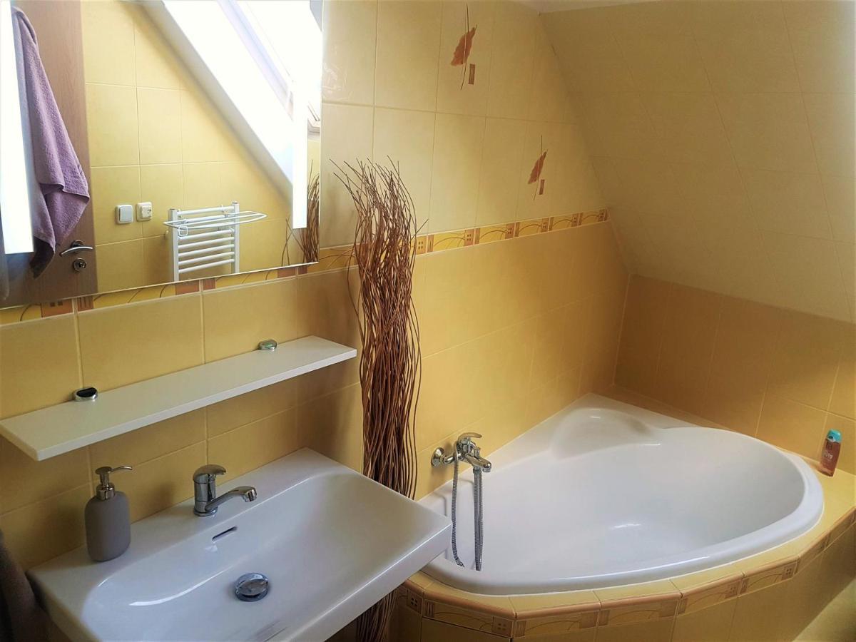 Apartman V Aleji Austerlitz Exterior foto